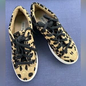 Steve Madden Cheetah Print Sneakers Women's sz 6.5 Animal Print Platform Shoes
